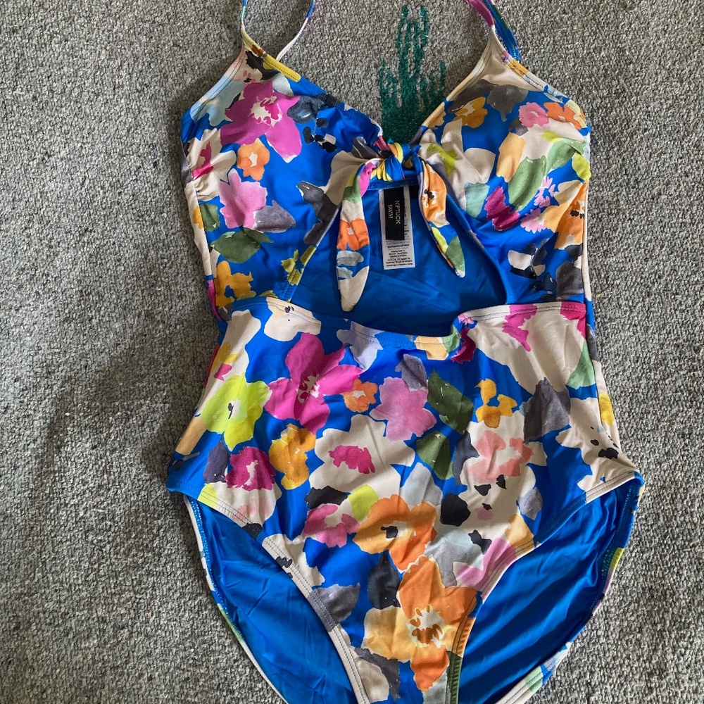 Women's full piece swimsuit